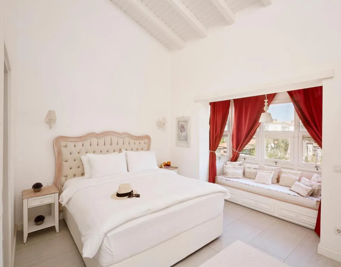 Alakapi Hotel & Villas Alaçatı